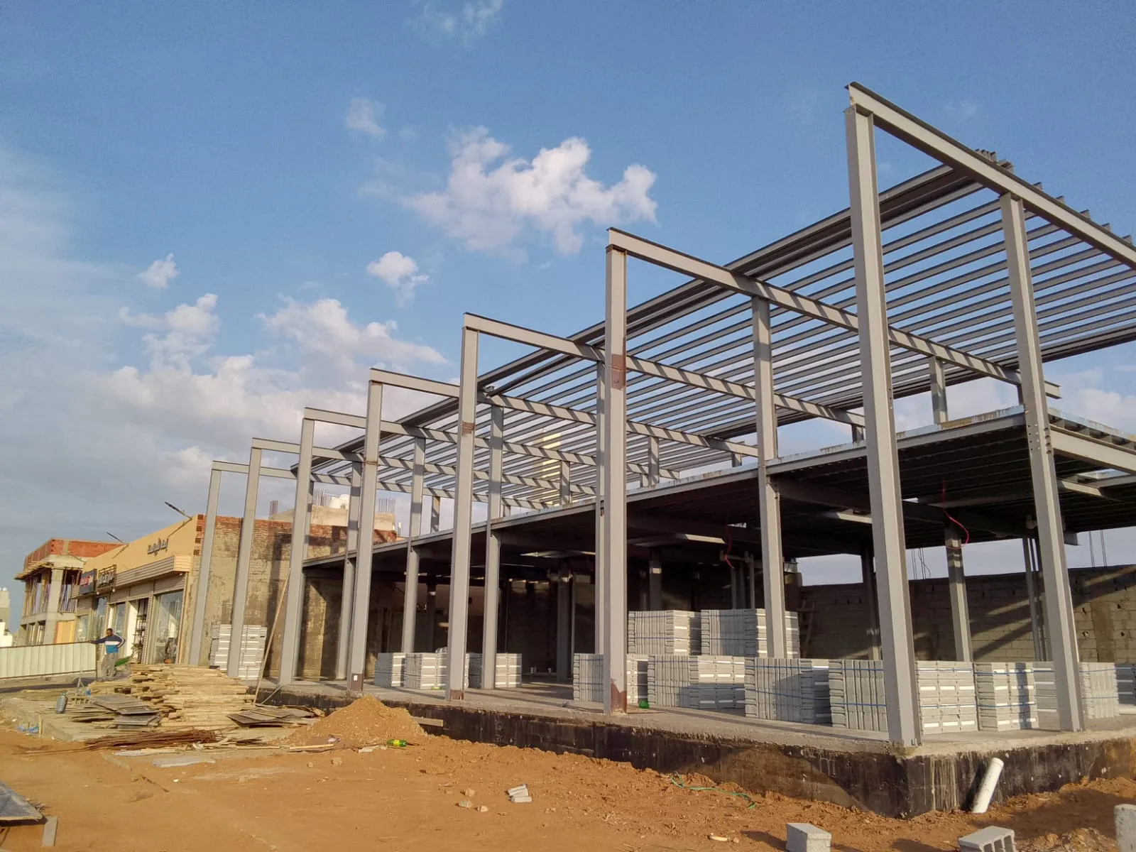 هناجر ومستودعات في المنطقة الشرقيه وجميع مناطق المملكة 