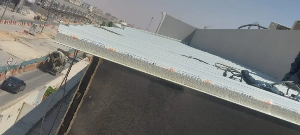 شركه تركيب هناجر ومستودعات من الساندويتش بانل في المملكة