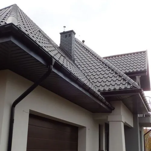 تركيب جميع أنواع القرميد باختلاف جودتها وشكلها في المملكة