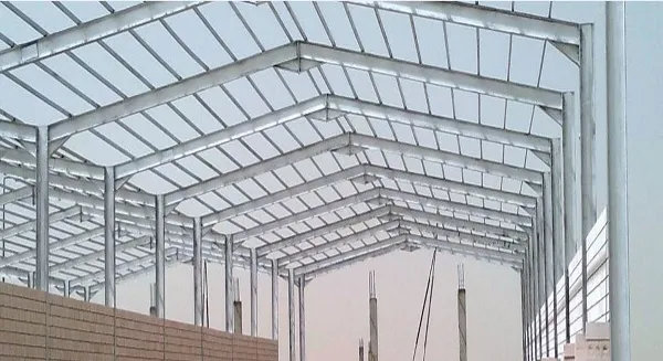 بناء هناجر ومستودعات المملكة دقه في العمل وسرعة في التنفيذ