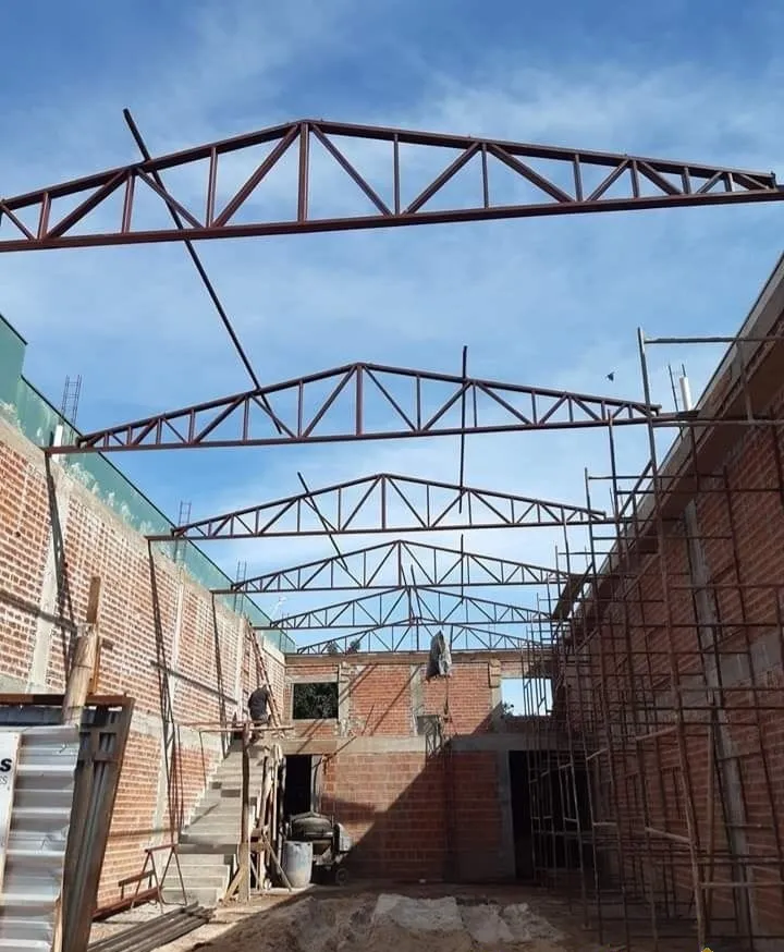 بناء هناجر ومستودعات المملكة دقه في العمل وسرعة في التنفيذ