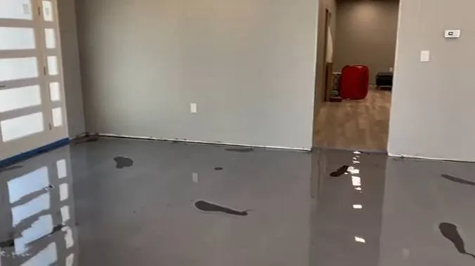 دهانات أرضيات الإيبوكسي بديل اقتصادي وعصري للأرضيات التقليد