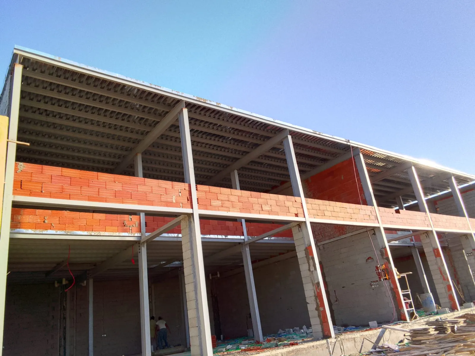 هناجر ومستودعات في المنطقة الشرقيه وجميع مناطق المملكة