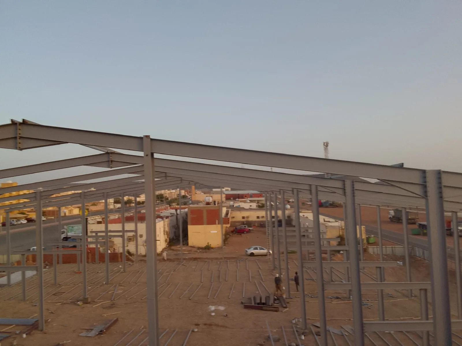 هناجر ومستودعات في المنطقة الشرقيه وجميع مناطق المملكة