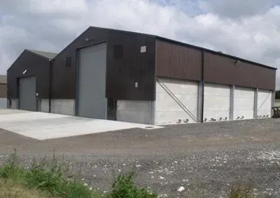 بناء هناجر ومستودعات في المملكه العربيه السعوديه دقه في العم