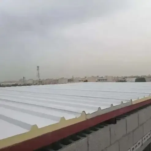 حداده لتركيب جميع احجام اسقف والواح ساندوتش بانل بلمملكه