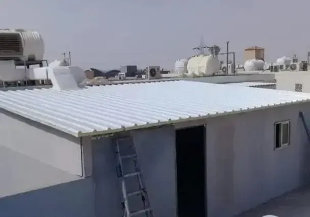 حداده لتركيب جميع احجام اسقف والواح ساندوتش بانل بلمملكه