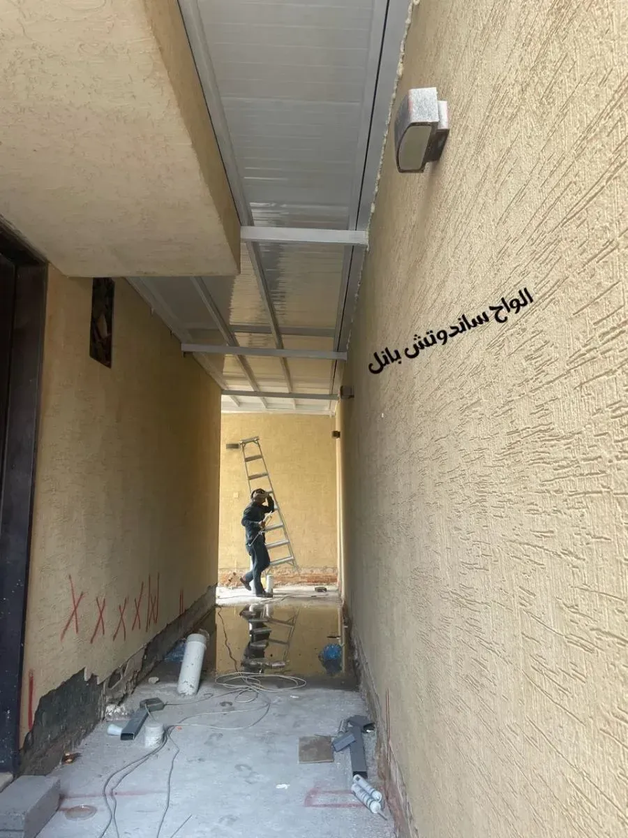 حداده لتركيب جميع احجام اسقف والواح ساندوتش بانل في المملكه