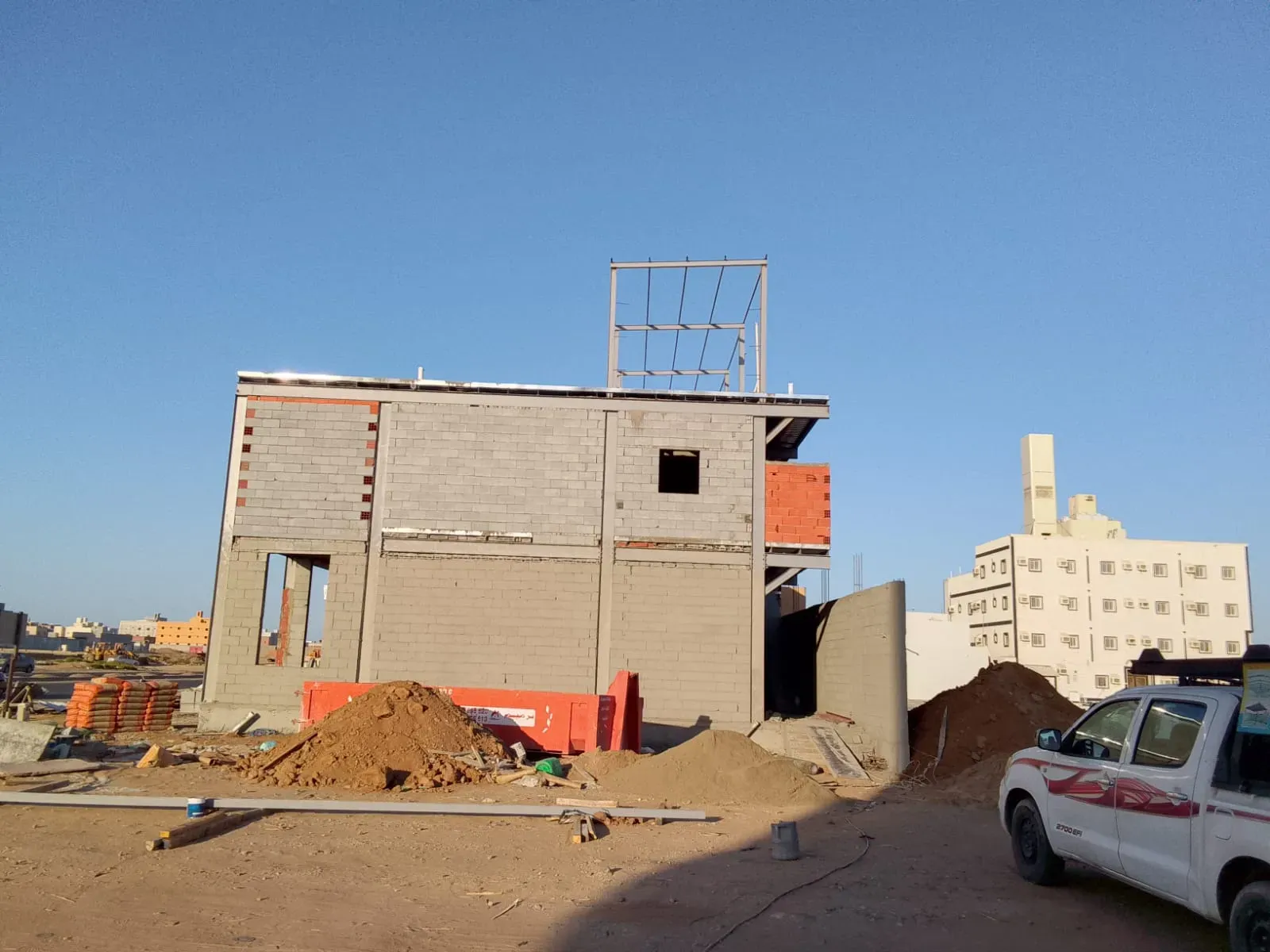 بناء هناجر ومستودعات الاحساء وجميع مناطق المملكه