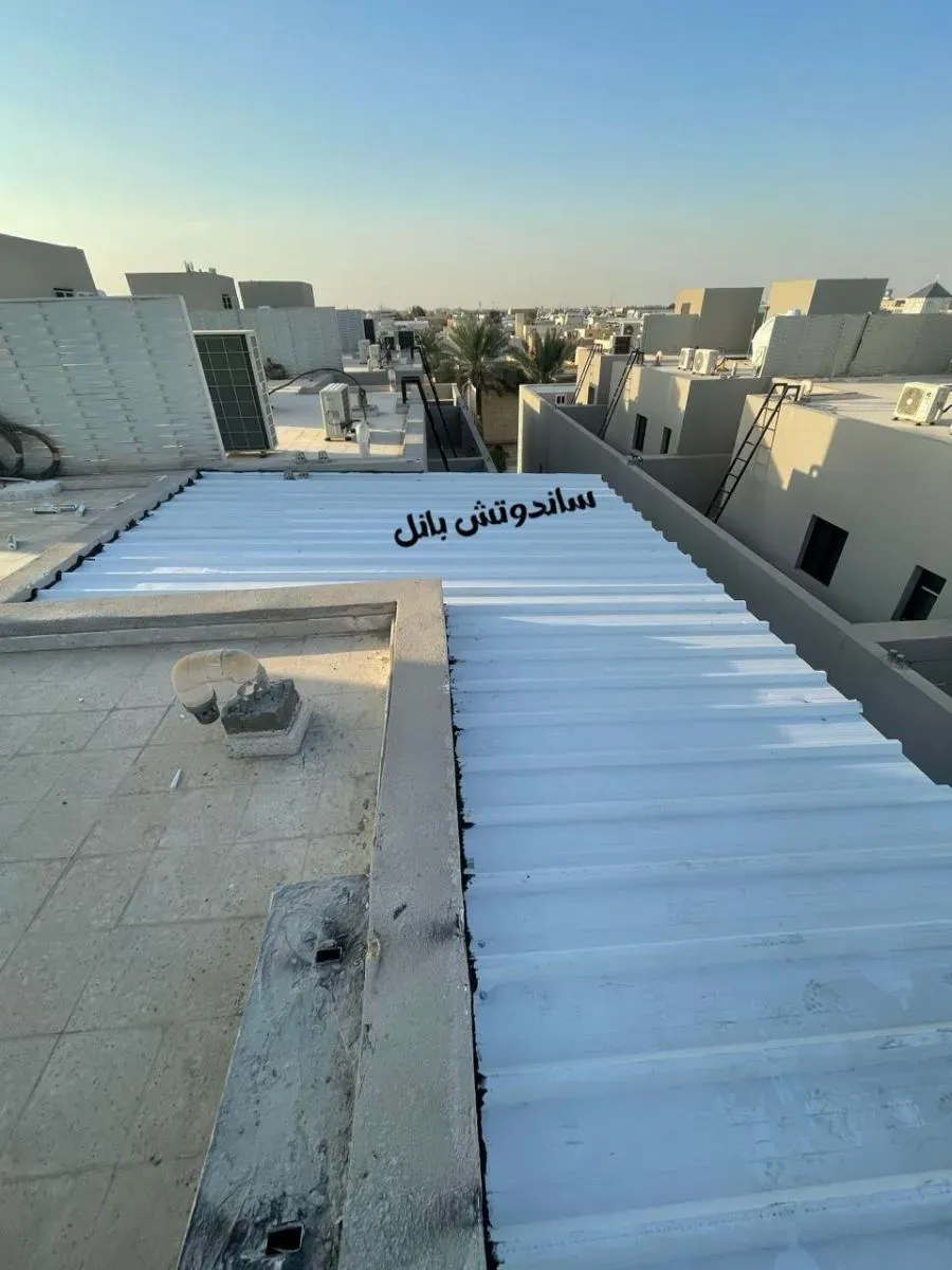 ورشه حداده لتركيب جميع احجام اسقف الواح سندوتش بانل