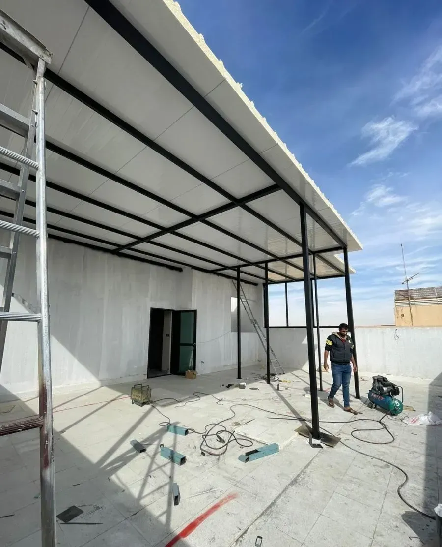 ورشه حداده لتركيب جميع اسقف البانل في المملكه