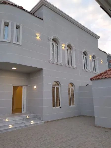 اعمال لياسه وترميم وتشطيب في المنطقه الشرقيه من شركة الخليج