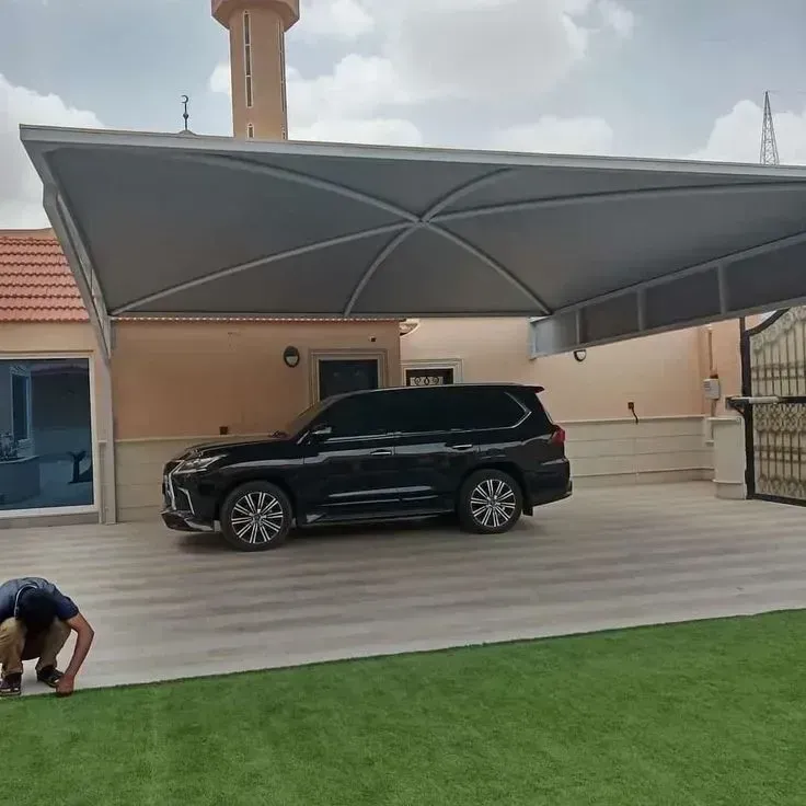 خدمات تركيب مظلات سيارات مع ضمان وكفالة معتمدة