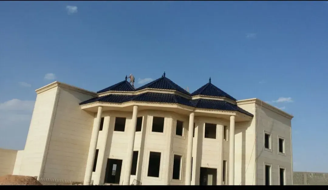 تركيب أسقف قرميد في الأحساء – الفخامة تبدأ من السقف