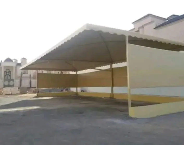 مظلات قماشية أنيقة تحميك من الشمس وتمنح مكانك لمسة فاخرة