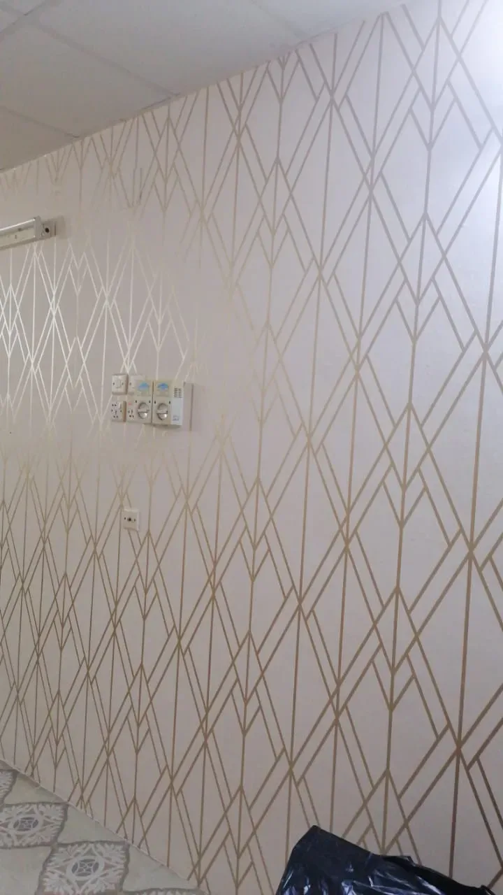 خدمة تركيب ورق جدران احترافية تُدهشك بنتيجتها قبل السعر! 🔥
